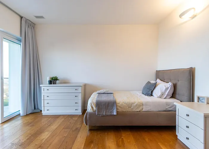 Panoramic Design On Maggiore! Sfarzoso Vila